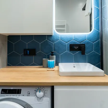 Silesian Deluxe By Bookinghost Apartman