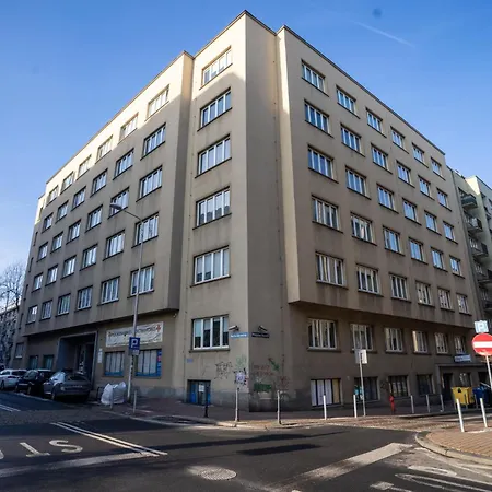 Silesian Deluxe By Bookinghost