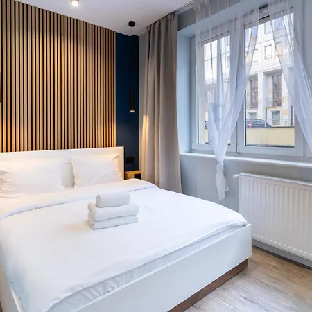 Silesian Deluxe By Bookinghost Apartman Katowice