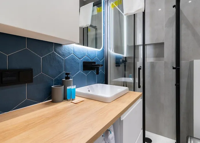 Silesian Deluxe By Bookinghost